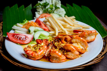 fried shrimp with vegetables