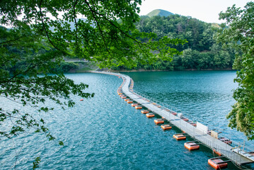 奥多摩湖の浮桟橋