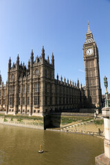 Fototapeta na wymiar Westminster Abbey mit Glockenturm Big Ben in London, England