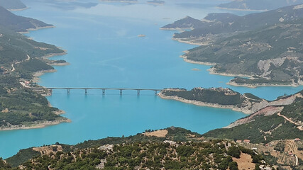 Fototapeta premium Lake Kremasta and Episkopi bridge in Karpenissi Greece