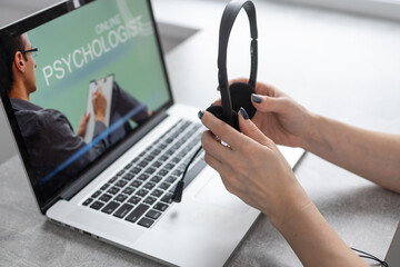 Online consultation by social worker, psychologist, behavior, teacher