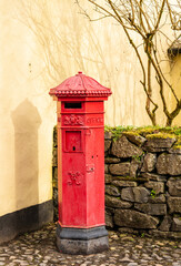 Red postal point