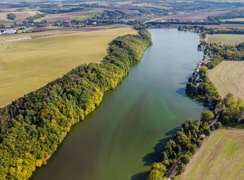 Luftaufnahme der Koberbachtalsperre in Sachsen