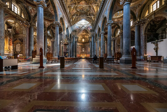 L'interno della chiesa di San Giuseppe dei Padri Teatini, città di Palermo IT	
