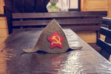 bath hat with the symbols of the USSR