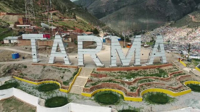 letras en el mirador TARMA JUN&Iacute;N PER&Uacute; 