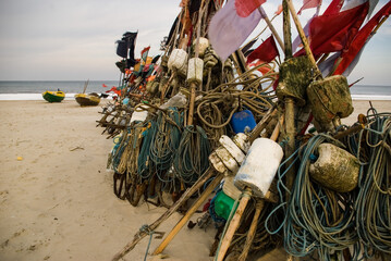 Tyczki oznaczniki do sieci rybackich - obrazy, fototapety, plakaty