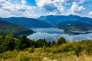 Naklejka na ściany i meble The lake Bicaz in carpathian landscape of romania