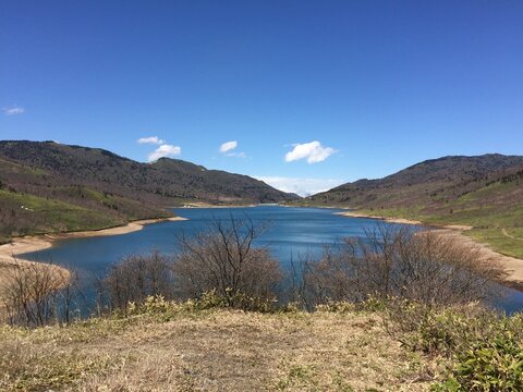 Waves, Sky, Beach and Shore of Lake Nozoriko Gunma Japan
