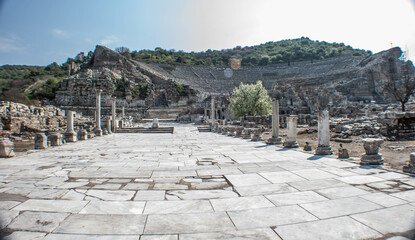 Fototapeta na wymiar ruins of the roman forum ephesus