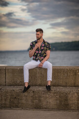 Mateusz Komorowski Gdynia nad morzem spacer pokaz mody fashion