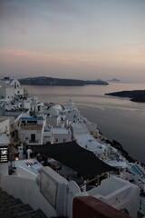 Obraz premium Panoramic view of the picturesque village of Fira Santorini and the aegean sea