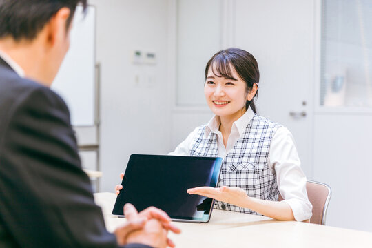 銀行窓口 の画像 3 372 件の Stock 写真 ベクターおよびビデオ Adobe Stock