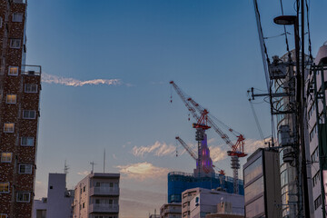 東京都渋谷区代々木にある建築中の高層ビル