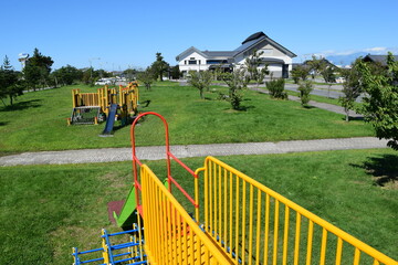 児童公園の遊具