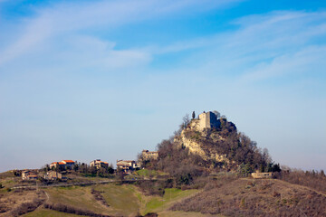 paths matildici castle of canossa and rossena medieval ruins matilda di canossa reggio emilia