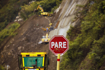 Spanish stop sign Pare in a construction site
