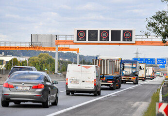 Obraz na płótnie Canvas AUT, Verkehr, Autobahn, IGL
