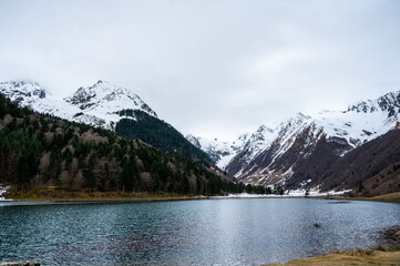 Lac d'estaing en hiver