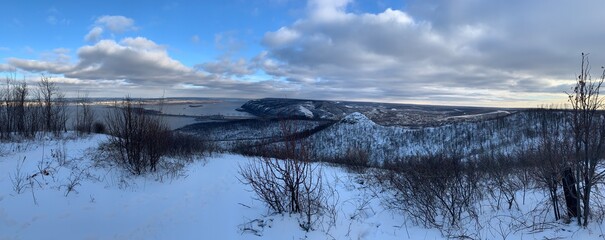 Obraz premium Winter landscape with hills