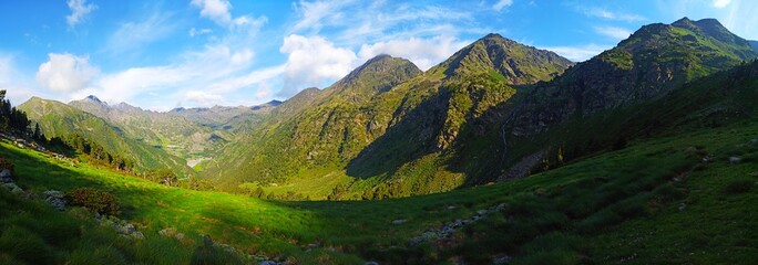 Fototapeta na wymiar Peak of Besalí (Ordino, Andorra)