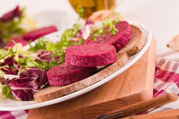 Beetroot veggie burger.