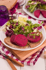 Beetroot veggie burger.