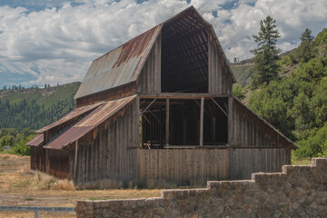 Obraz premium Old barns 