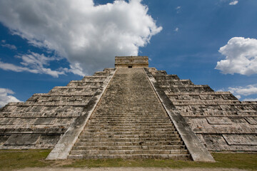 Fototapeta na wymiar Chichen Itza Pyramid