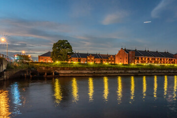 レンガ調の建物