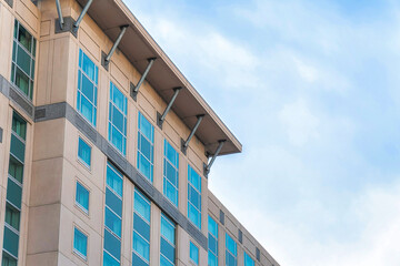 Obraz premium Low angle view of a building with pillars on the roof at Salt Lake City, Utah