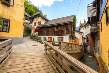 Fototapeta na wymiar Traditional houses in the tourist town of Hallstatt, Austria.