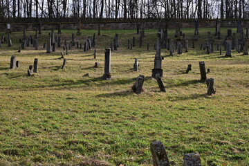 Jüdischer Friedhof in Gerolzhofen, mit alten Grabsteinen