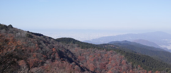 秋の登山 山頂からの景色