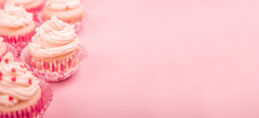 Valentine day love cupcakes