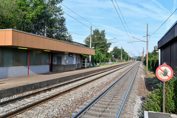 Fototapeta na wymiar AUT, Leonding Bahnhof, Westbahnstrecke