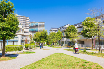郊外の住宅地　多摩ニュータウン