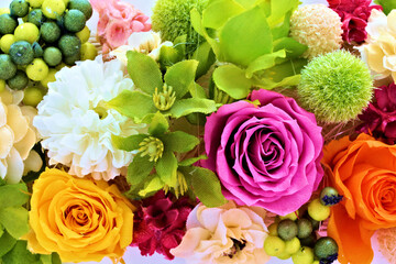 色とりどりのばらの花束