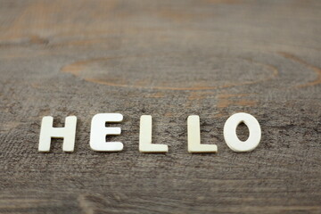 hello bonjour sur une table © laroute