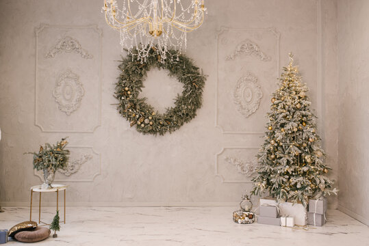 Christmas decor, beautifully decorated living room