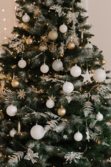 Obraz na płótnie Canvas Christmas tree with beautiful toys, stylish Christmas and New Year decor