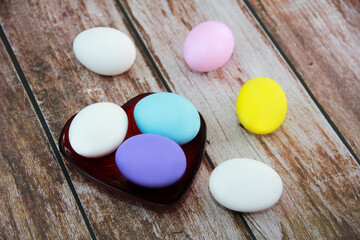 Obraz na płótnie Canvas colorful round festive easter eggs