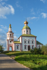 Fototapeta na wymiar The Church of Elijah the Prophet (1744) in the ancient Russian city of Suzdal 