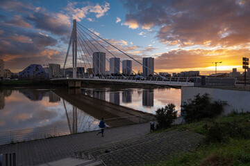 Coucher de soleil à Nantes sur le Pont Eric Tabarly