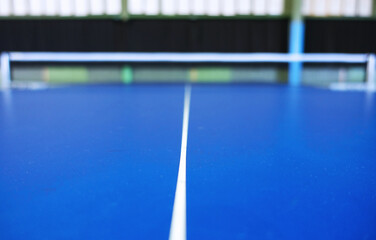 卓球台、正面、アップ、サーブ