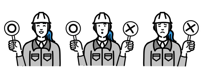 マルバツの札を持っているヘルメットをかぶった現場作業員の女性のセット
