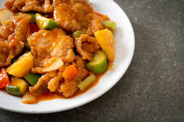 Stir fried sweet and sour sauce with pork