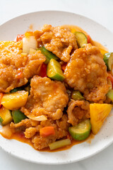 Stir fried sweet and sour sauce with pork