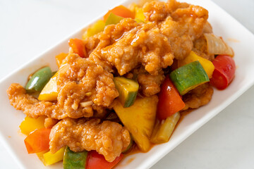 Stir fried sweet and sour sauce with pork