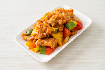 Stir fried sweet and sour sauce with pork